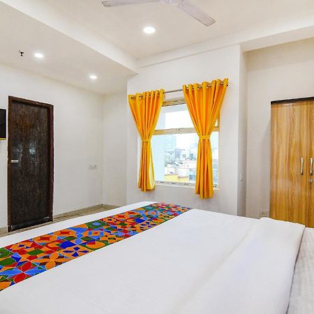 Fabhotel Grand Hazra Inn - Nr Ballygunge Station Колката Екстериор снимка