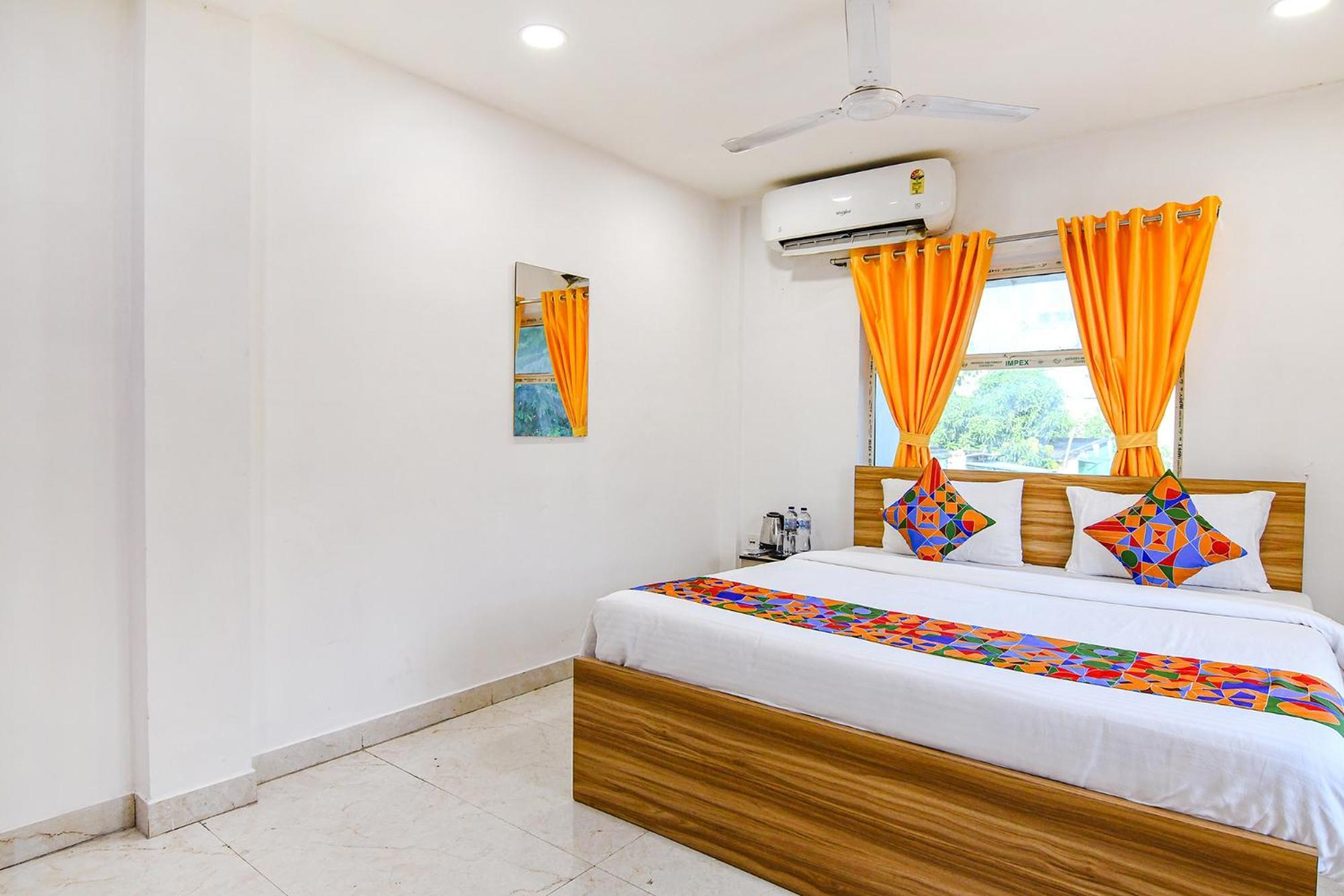 Fabhotel Grand Hazra Inn - Nr Ballygunge Station Колката Екстериор снимка