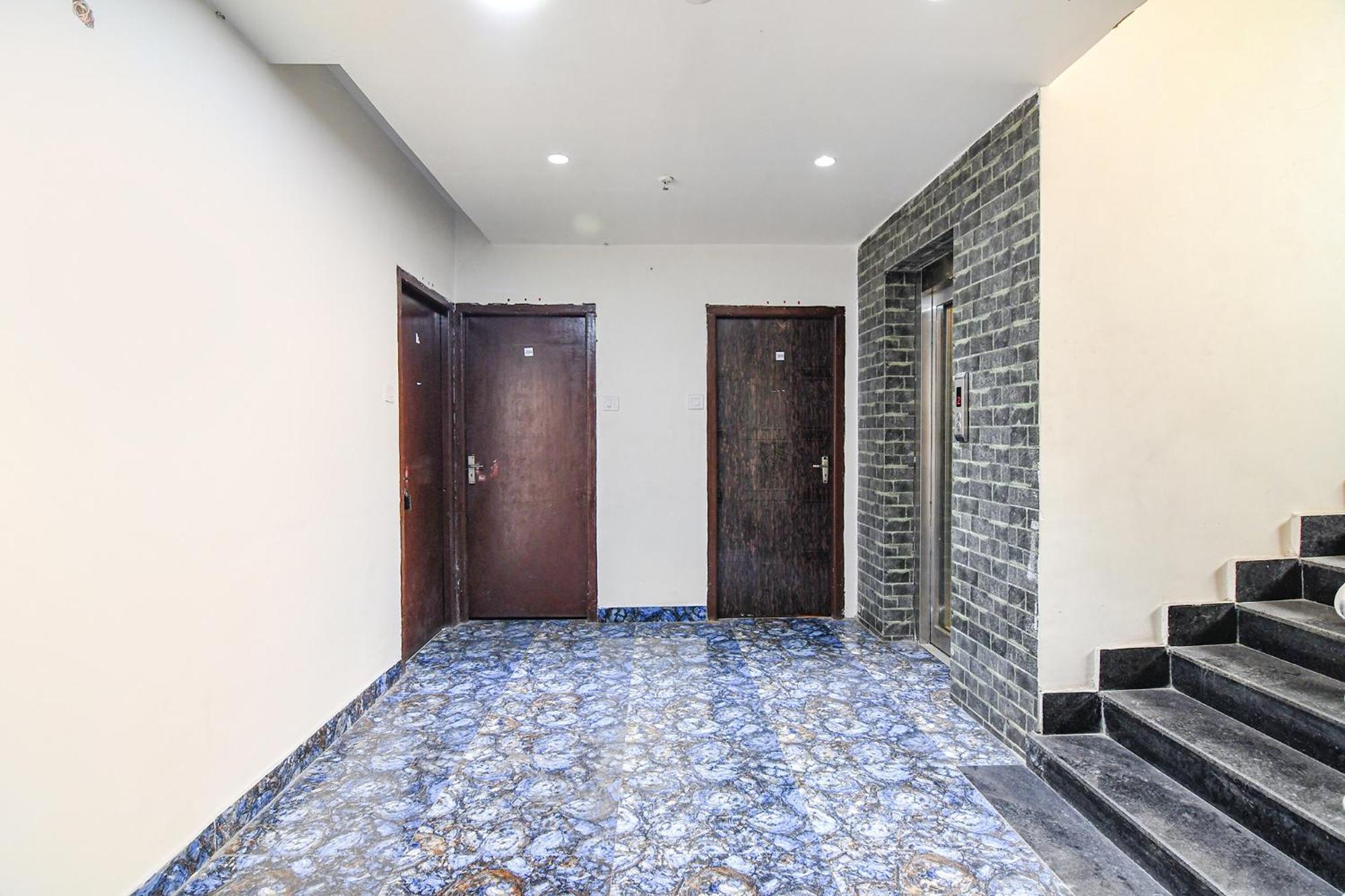 Fabhotel Grand Hazra Inn - Nr Ballygunge Station Колката Екстериор снимка