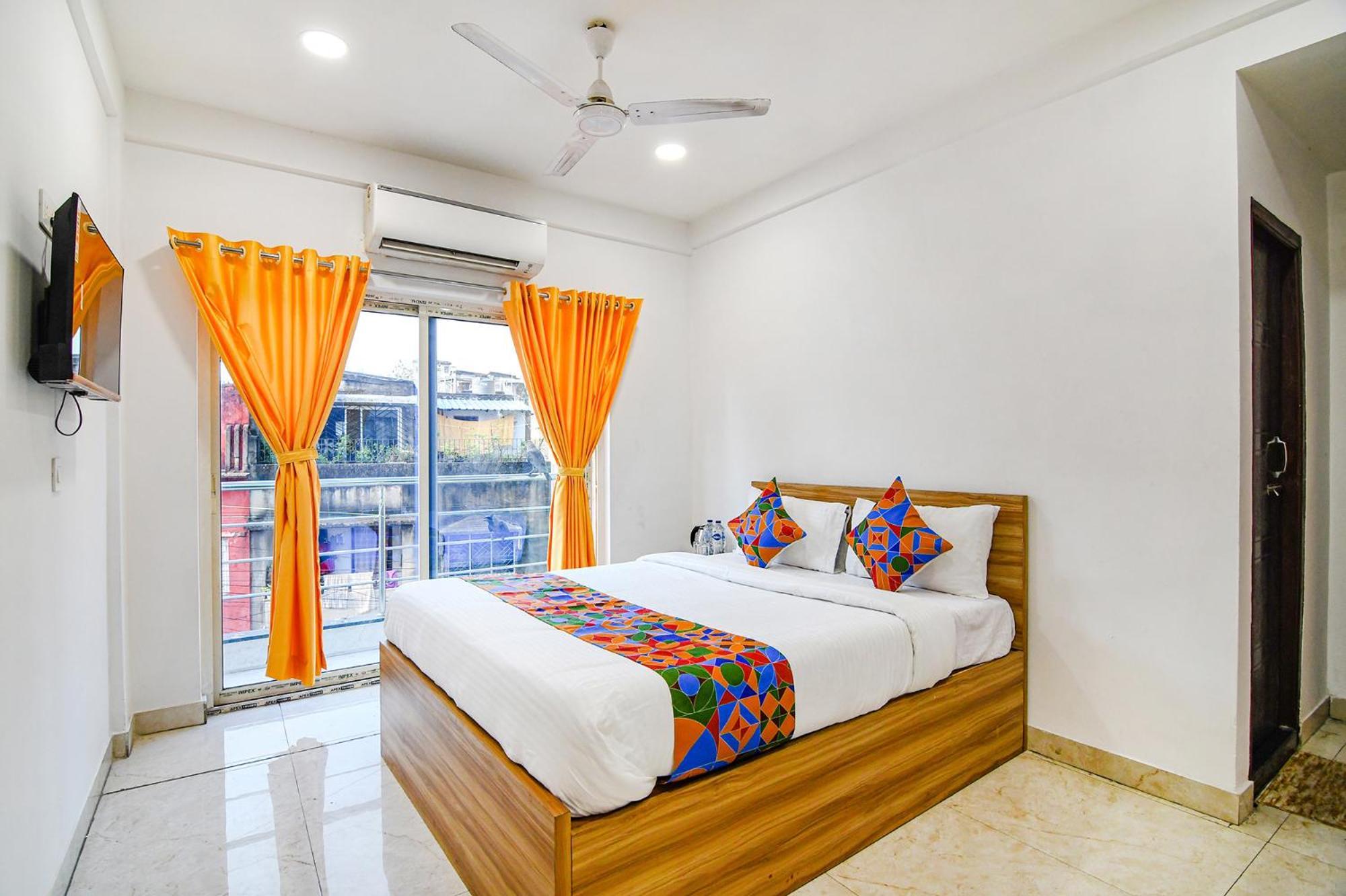 Fabhotel Grand Hazra Inn - Nr Ballygunge Station Колката Екстериор снимка
